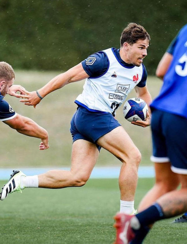 Antoine Dupont rocking the iconic Black/Green/White adidas RS15 in his training sessions. 

Available to purchase at Lovell-rugby.co.uk