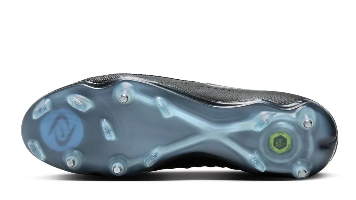 Nike Phantom GX Elite II Anti-Clog Soleplate. Available at Lovell Rubgy.