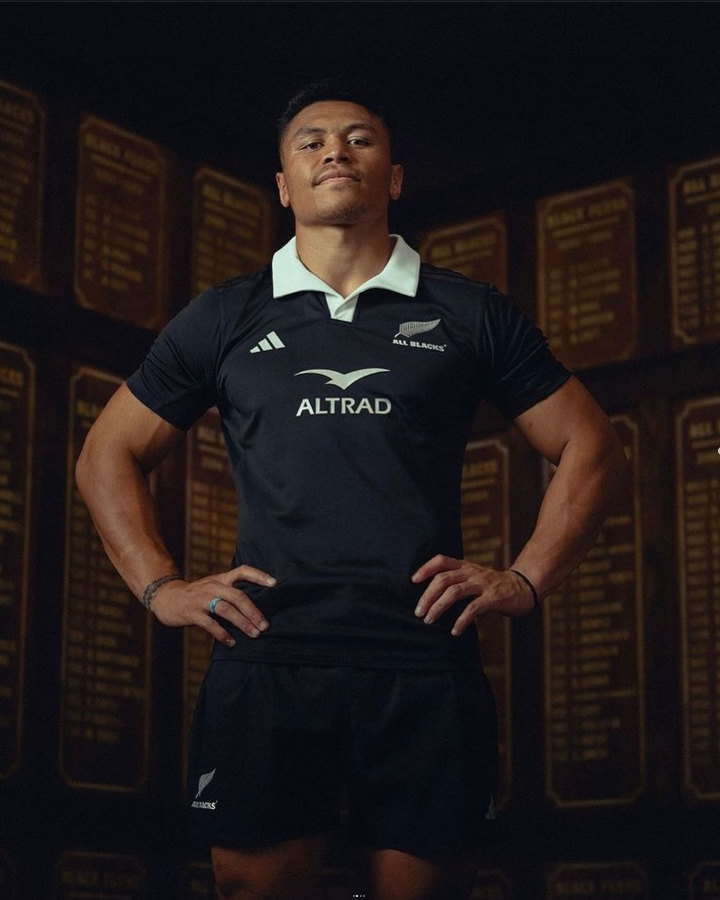 The new 2024 All Blacks Jerse showcasing silver detailing & fold over collar. Available to purchase at Lovell-rugby.co.uk from 1st June 2024.
