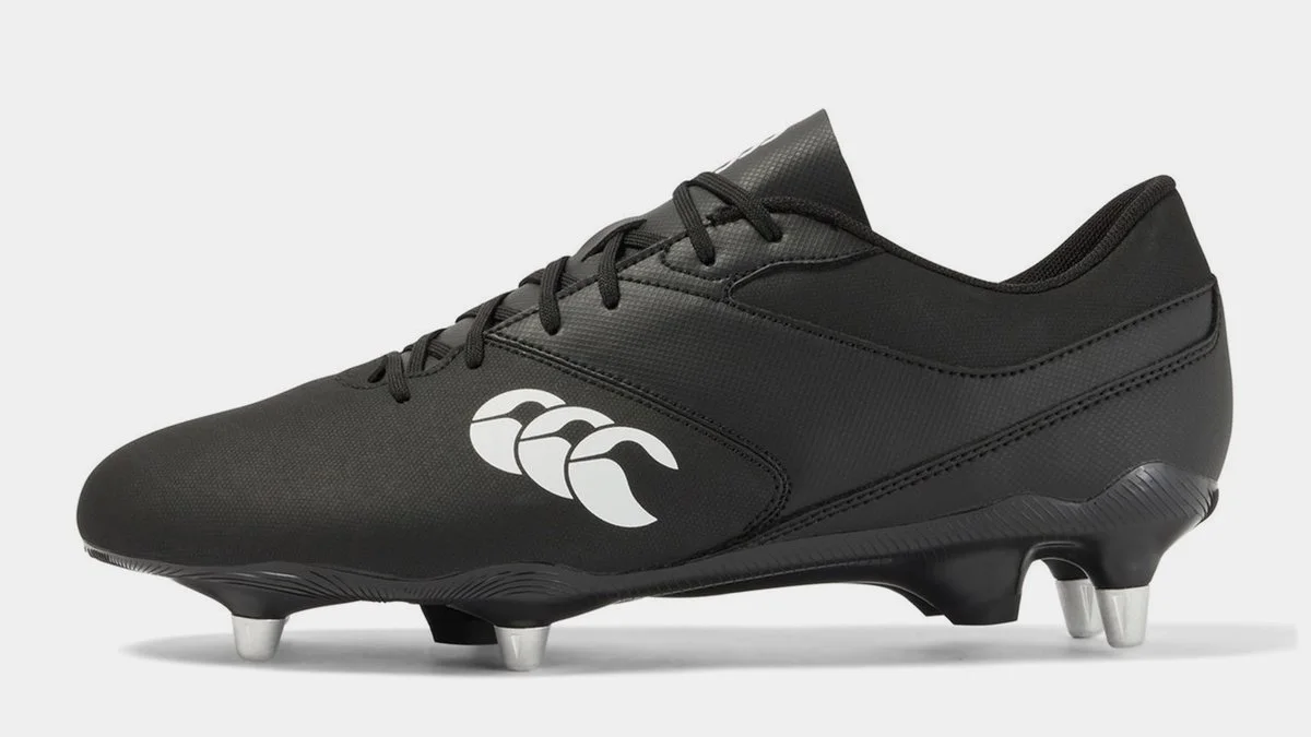 Canterbury Phoenix Raze rugby boots in Black, with 8 stud configuration. Available to purchase at Lovell Rugby.